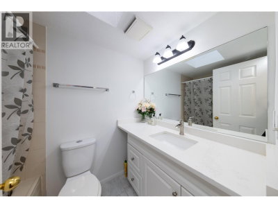 7520 18TH Street | Burnaby British Columbia | Slide Image Twenty