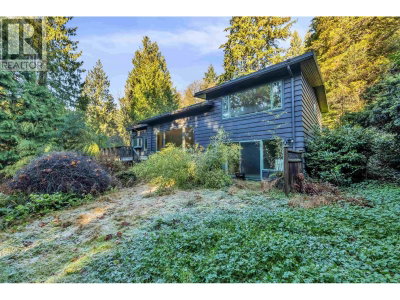 430 MACBETH Crescent | West Vancouver British Columbia | Slide Image Seven