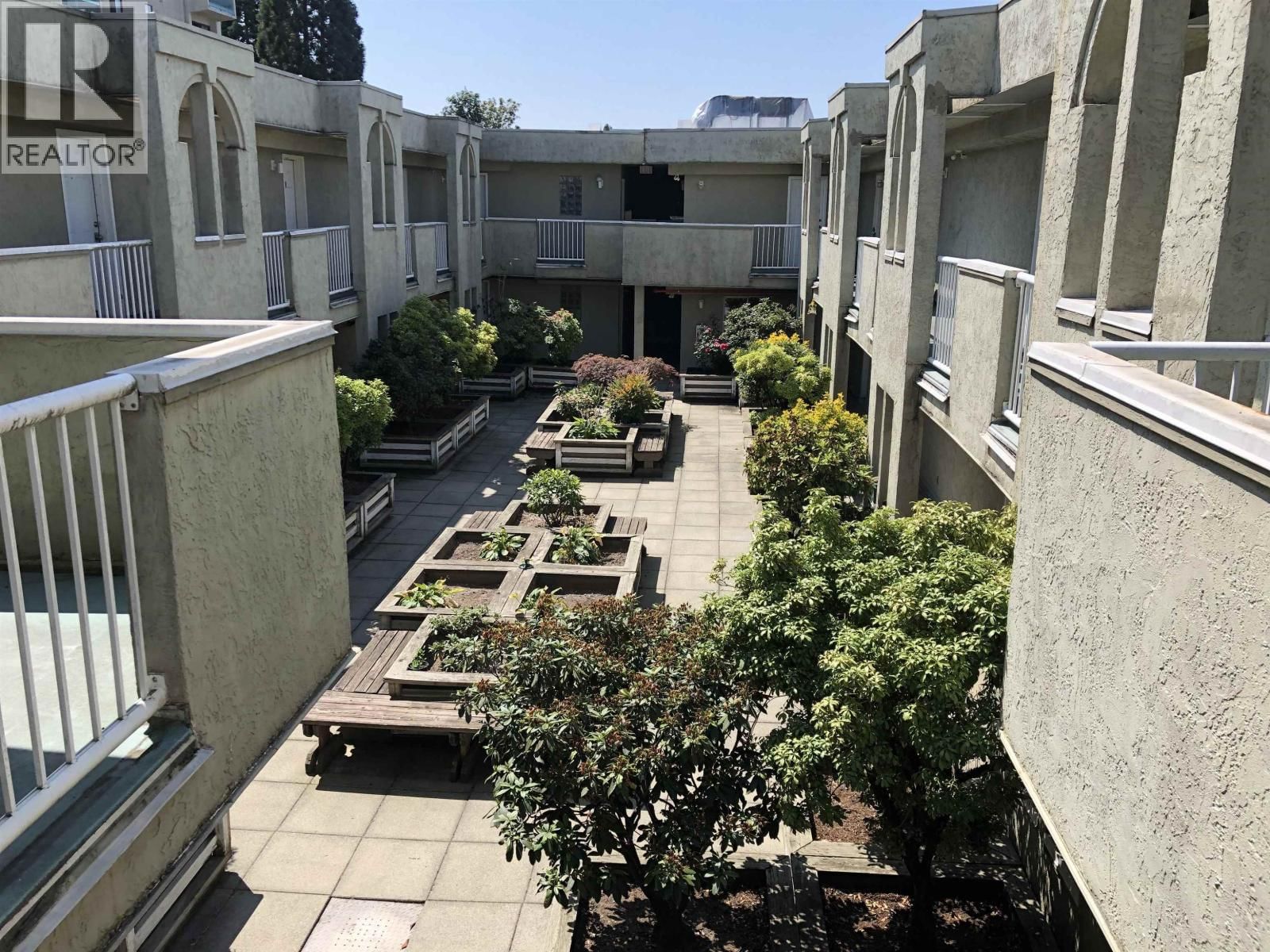 5520 JOYCE Street, Vancouver, British Columbia V5R 4H6