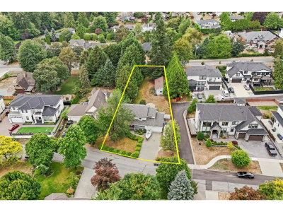 5455 184A Street | Surrey British Columbia | Slide Image Three