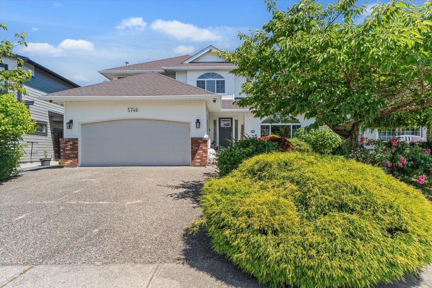 5748 MONTESINA Place, Chilliwack, British Columbia V2R 3E1