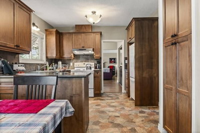 9758 LINWOOD Street | Chilliwack British Columbia | Slide Image Eight