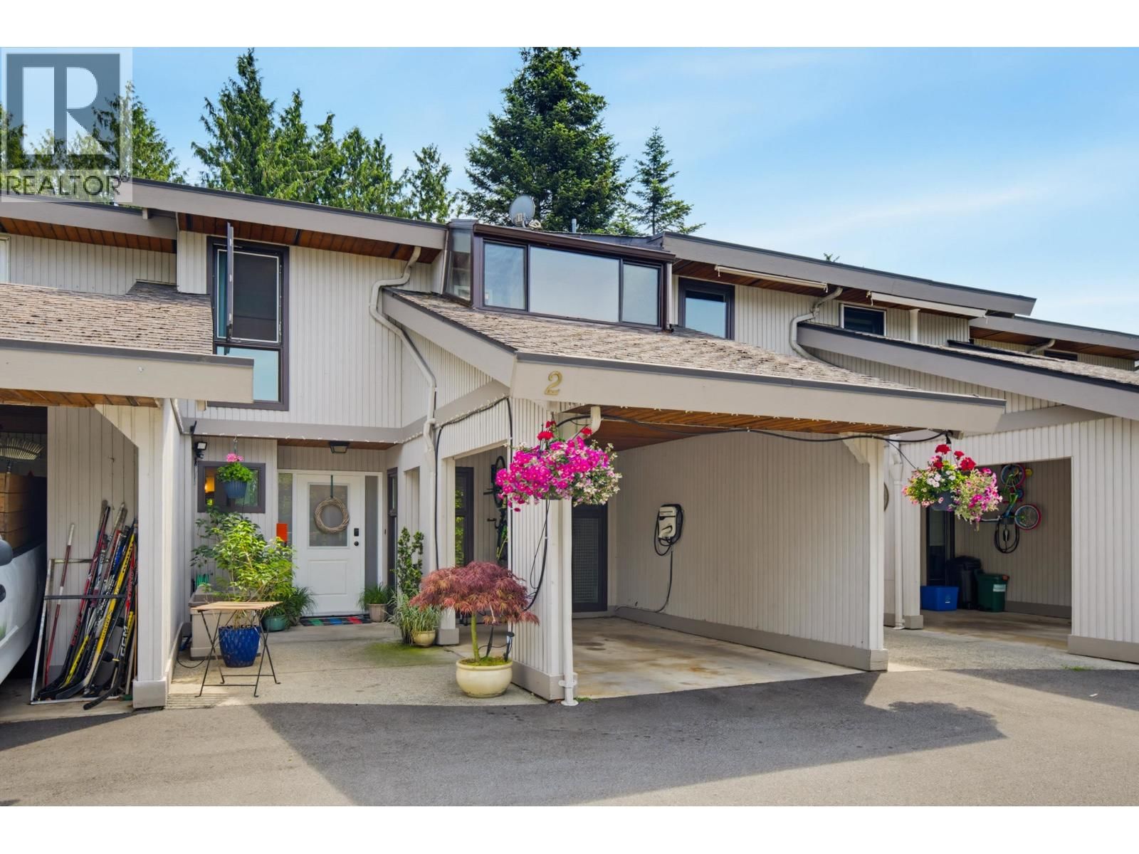 5600 LADNER TRUNK Road, Delta, British Columbia V4K 1X4