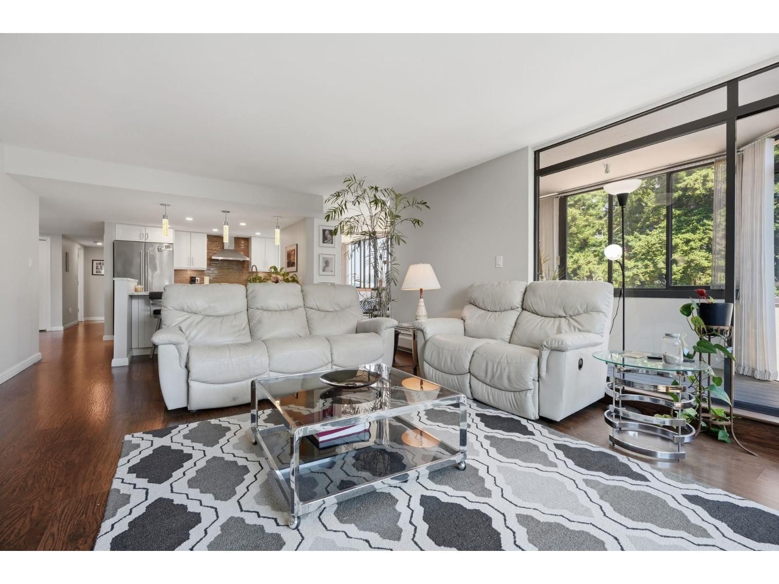 1480 FOSTER Street, White Rock, British Columbia V4B 3X7