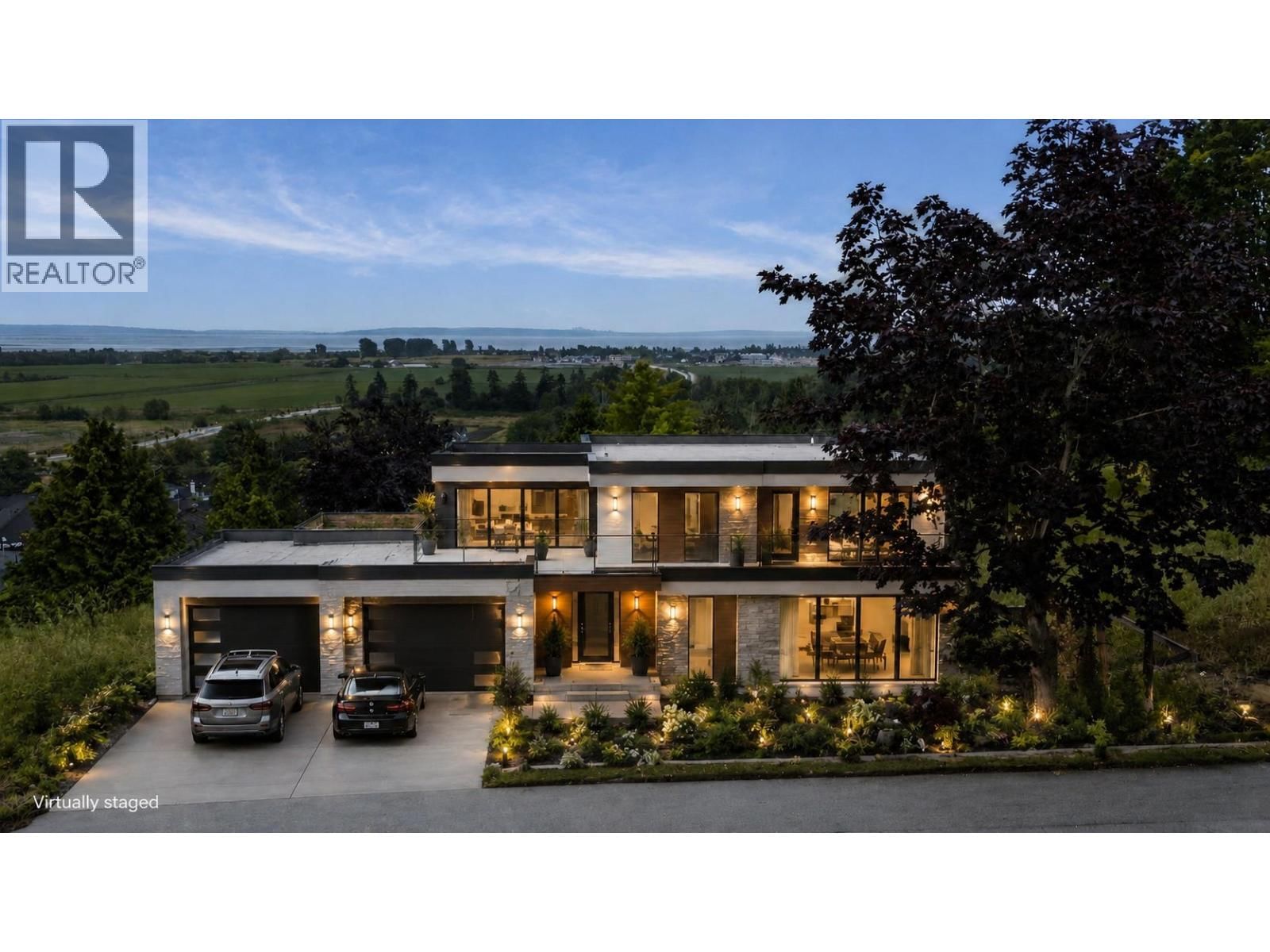 268 55 Street, Delta, British Columbia V4M 3J5