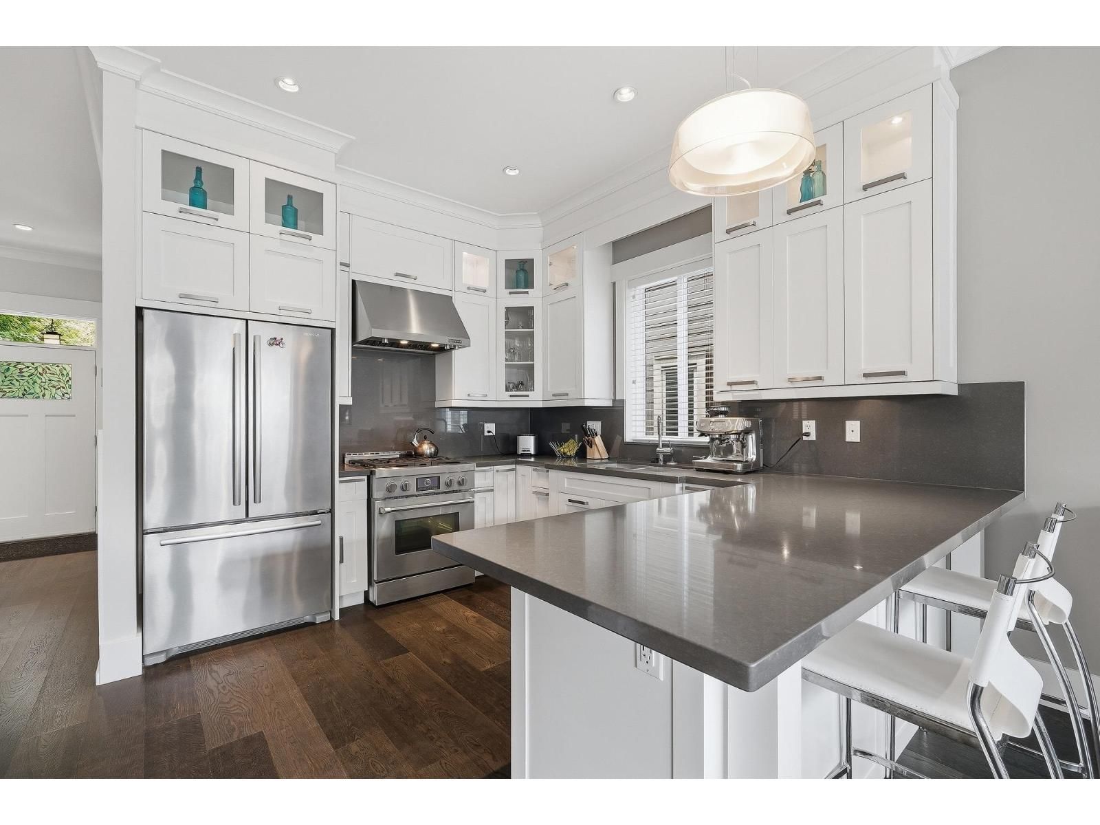 14713 32 Avenue, Surrey, British Columbia V4P 1Z8