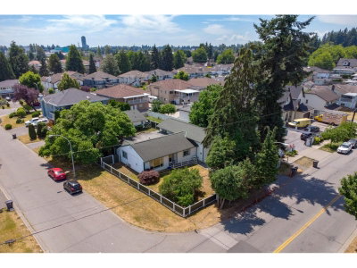 12488 92 Avenue | Surrey British Columbia | Slide Image Seven