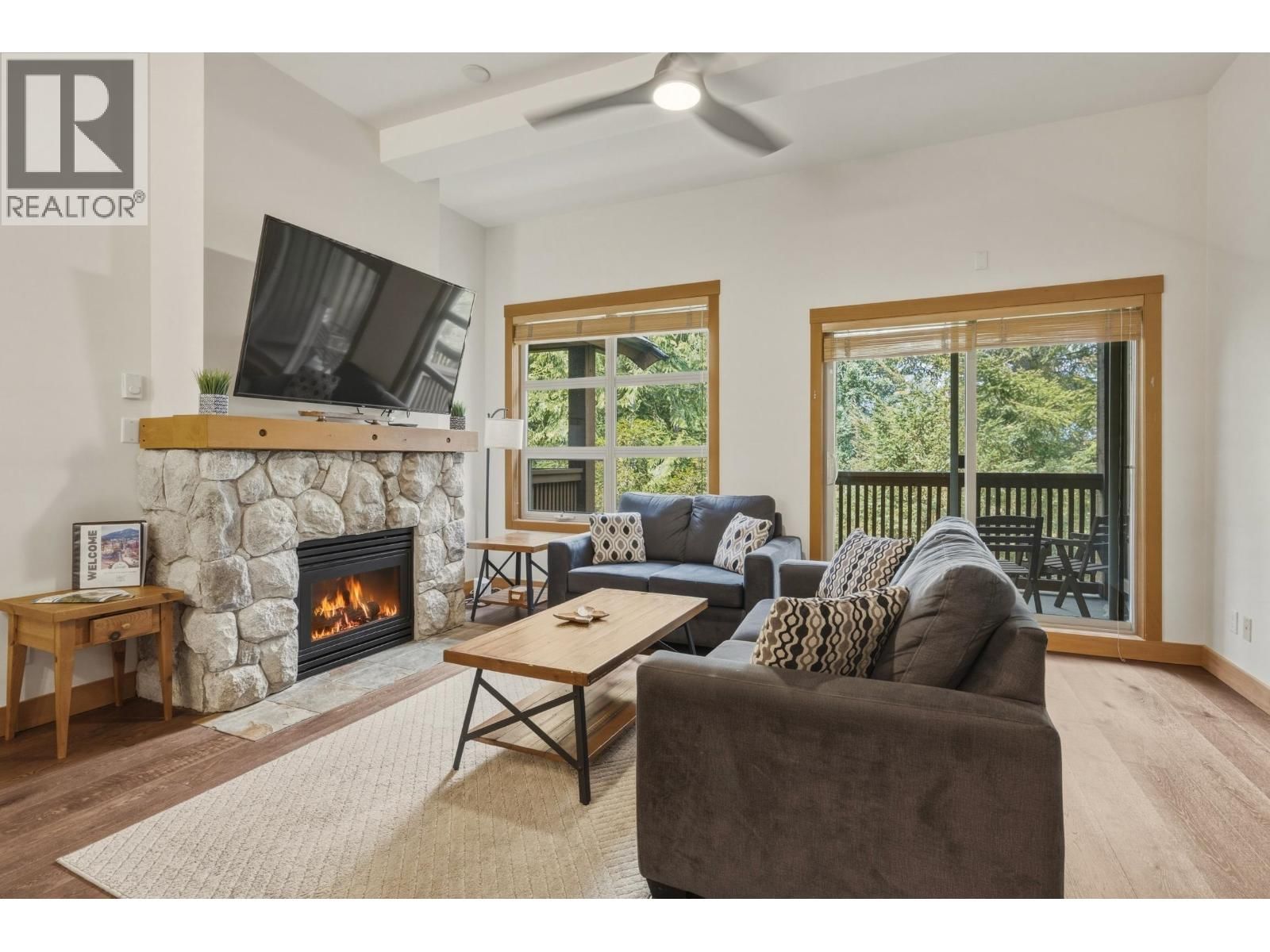27 4894 PAINTED CLIFF Road property photo