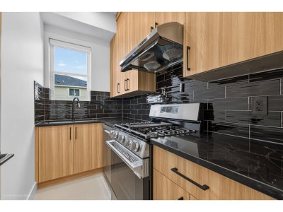 5642 144 ST Street | Surrey British Columbia | Slide Image Nine