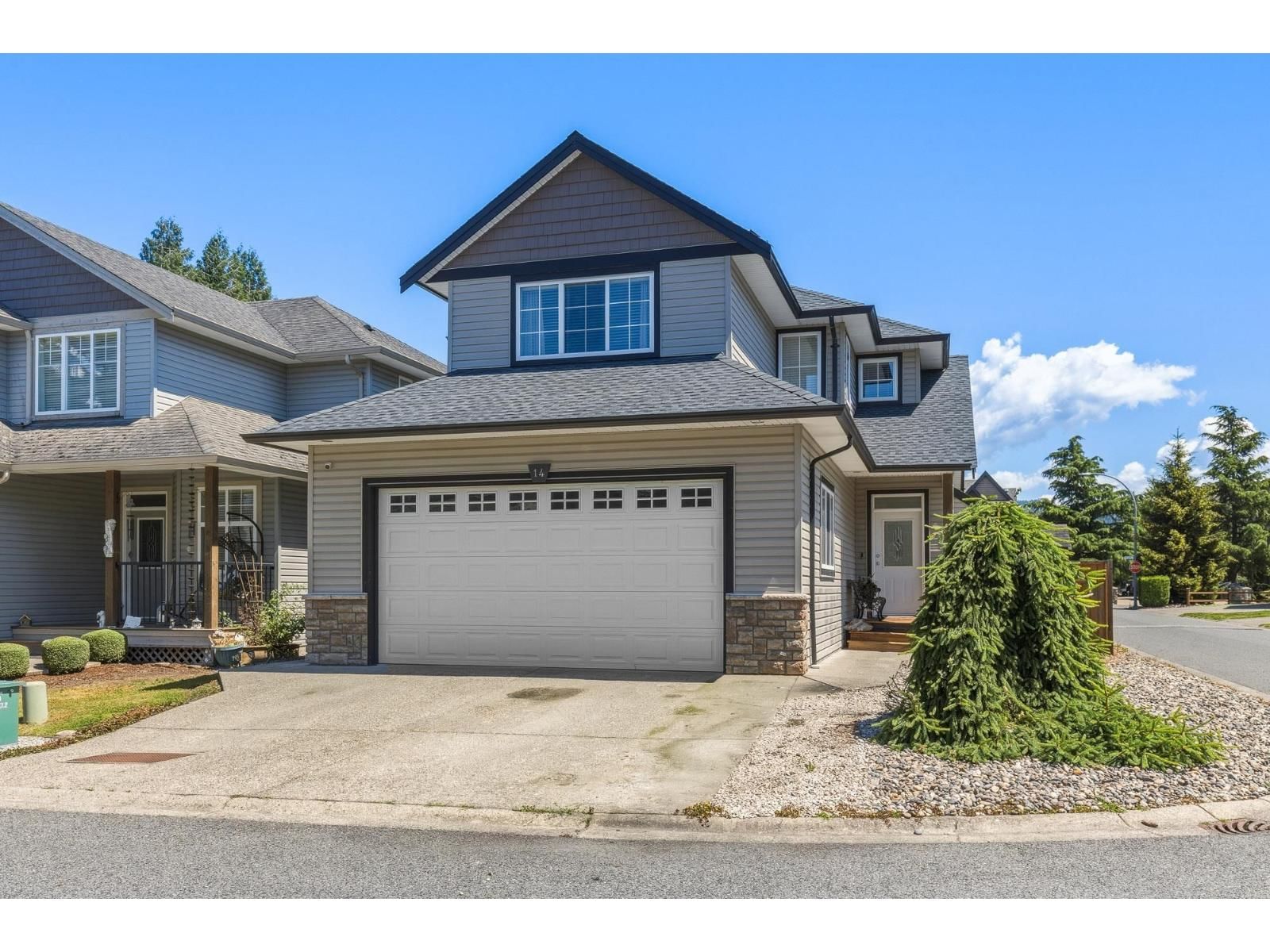 5545 PEACH Road, Chilliwack, British Columbia V2R 5Y5
