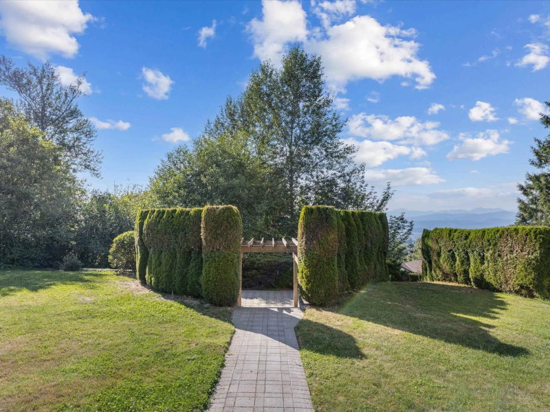 3526 BASSANO Terrace Abbotsford British Columbia, V3G 2Y2 - 6 Bedrooms Home For Sale