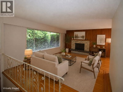 929 PROSPECT Avenue | North Vancouver British Columbia | Slide Image Two