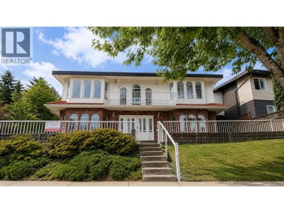 5135 MARINE Drive | Burnaby British Columbia | Slide Image Two