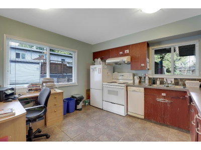 1554 STEVENS Street | White Rock British Columbia | Slide Image Thirty-four