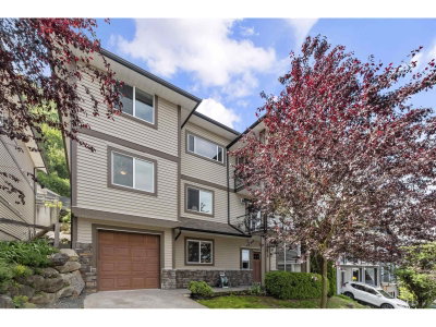 47278 SKYLINE Drive | Chilliwack British Columbia | Slide Image Three