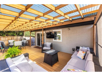 17081 60A Avenue | Surrey British Columbia | Slide Image Thirty