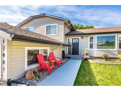 17081 60A Avenue | Surrey British Columbia | Slide Image Four