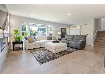 17081 60A Avenue | Surrey British Columbia | Slide Image Eight