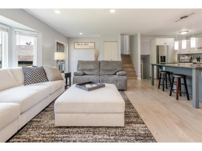 17081 60A Avenue | Surrey British Columbia | Slide Image Nine