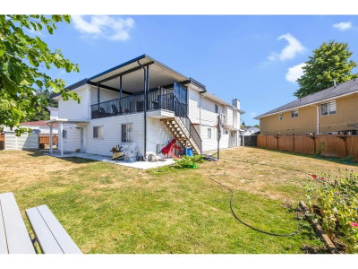 9057 142A Street | Surrey British Columbia | Slide Image Thirty-nine