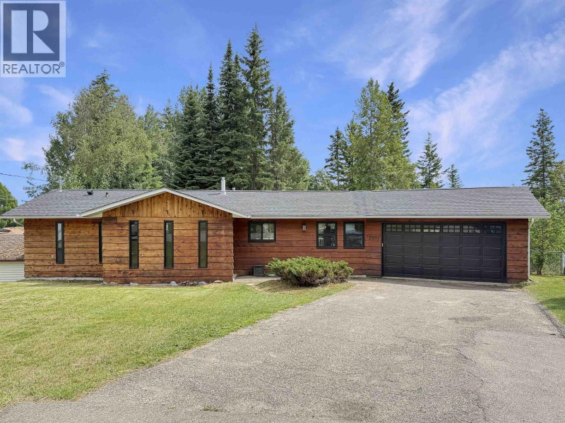 2555 WALLACE Place Prince George British Columbia, V2K 3V9 - 3 Bedrooms Home For Sale