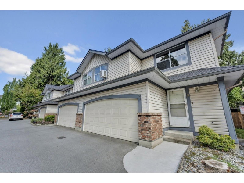 8257 121A Street Surrey British Columbia, V3W 3R4 - 3 Bedrooms Condo For Sale