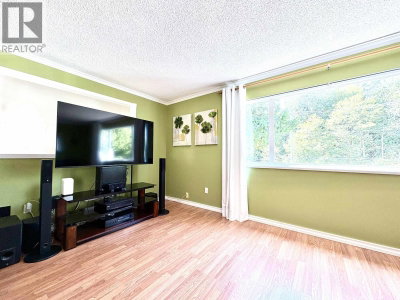 1570 SHAUGHNESSY Street | Port Coquitlam British Columbia | Slide Image Three