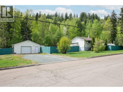 2761 PETERSEN Road | Prince George British Columbia | Slide Image Two