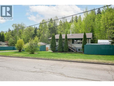 2761 PETERSEN Road | Prince George British Columbia | Slide Image Three
