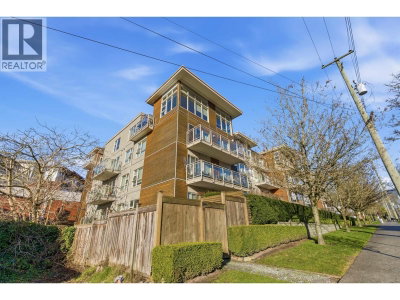 1033 ST. GEORGES Avenue | North Vancouver British Columbia | Slide Image Eleven