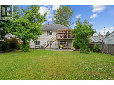 12142 227 Street | Maple Ridge British Columbia | Slide Image Thirty