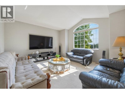 102 ASPENWOOD Drive | Port Moody British Columbia | Slide Image Twelve