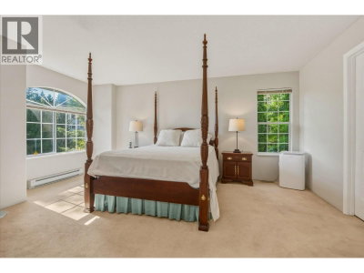 102 ASPENWOOD Drive | Port Moody British Columbia | Slide Image Thirteen