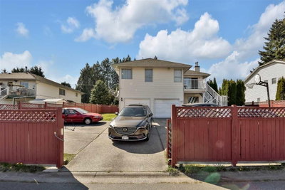9256 152 Street | Surrey British Columbia | Slide Image Fourteen