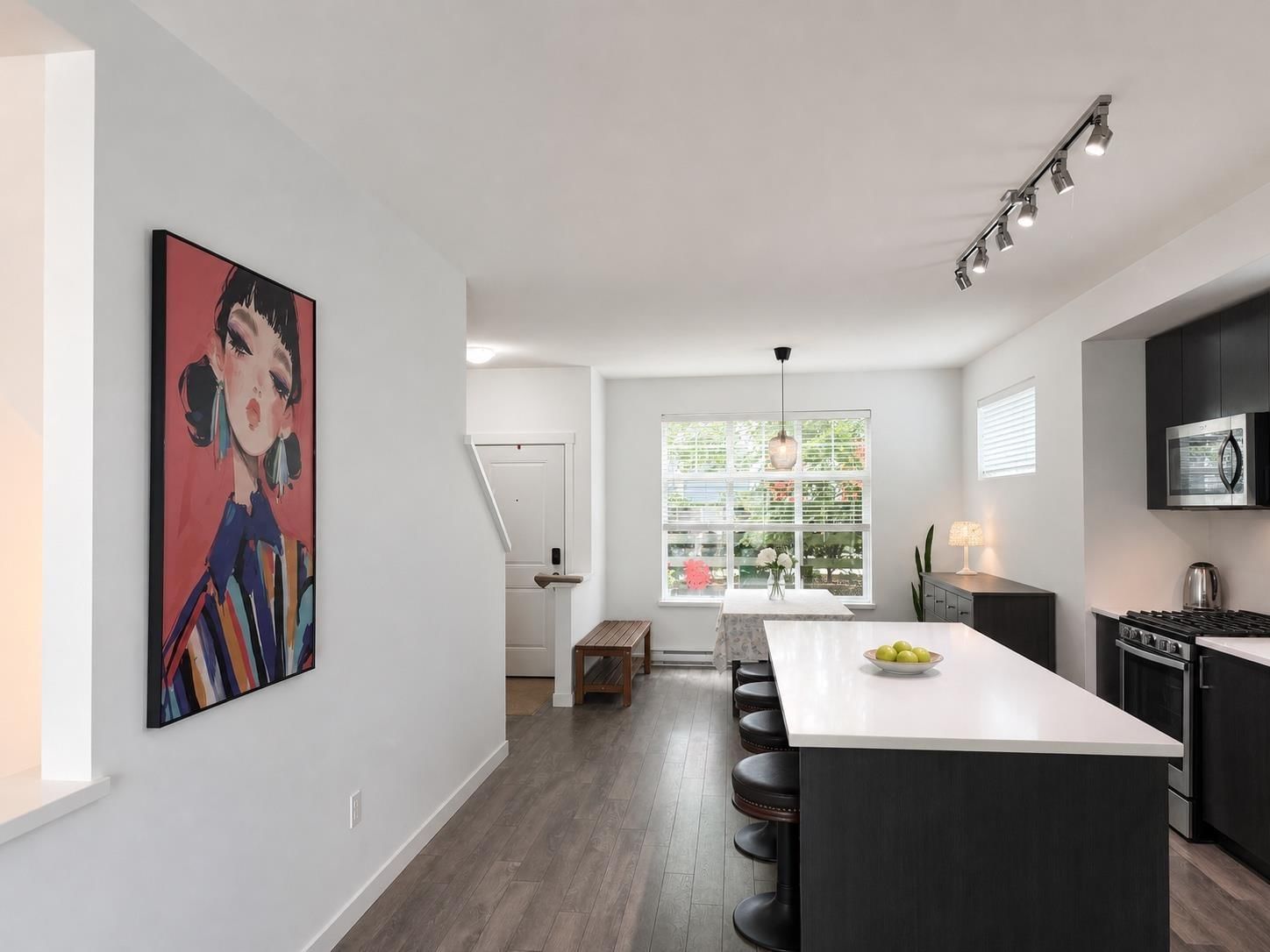 15268 28 Avenue, Surrey, British Columbia V4P 0E8