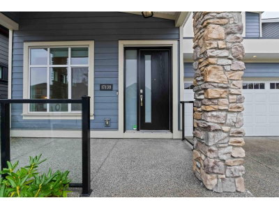 17138 0A Avenue | Surrey British Columbia | Slide Image Four
