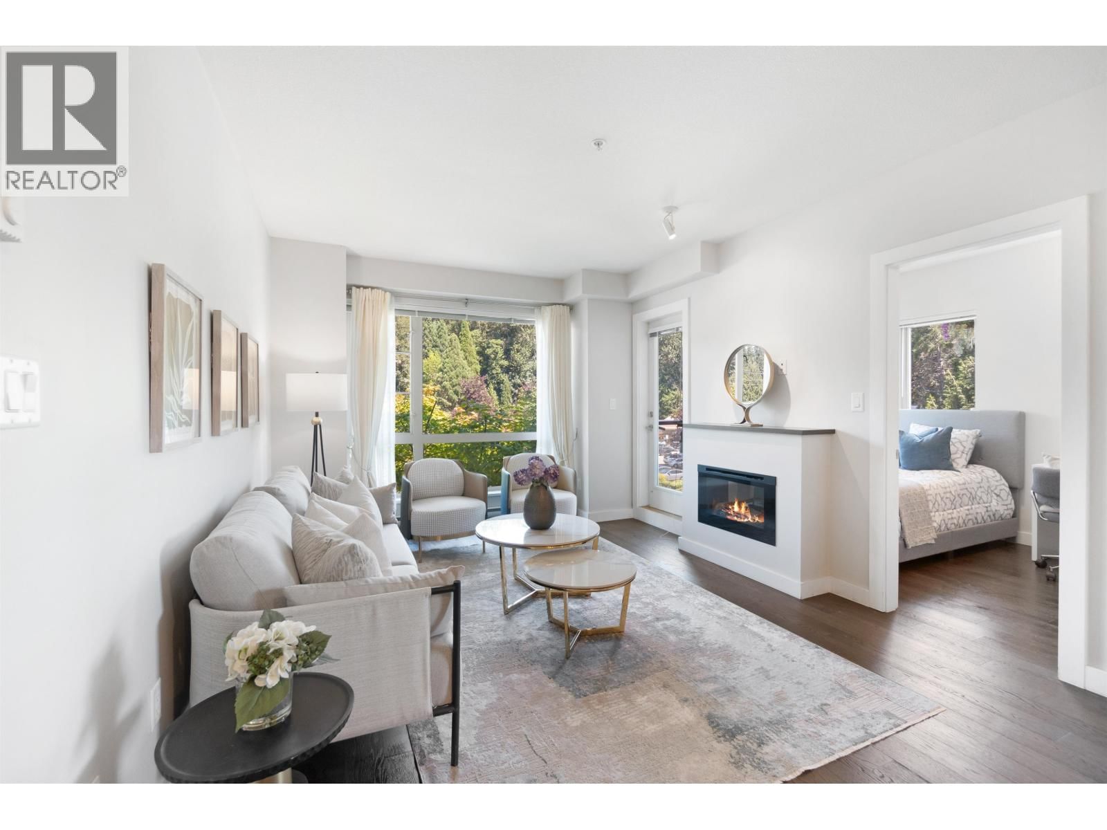 1330 MARINE Drive, North Vancouver, British Columbia V7P 1T4