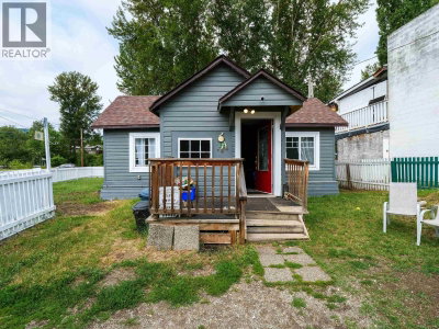 201 LEWIS Drive | Quesnel British Columbia | Slide Image Two