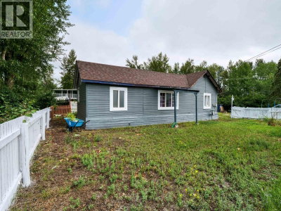201 LEWIS Drive | Quesnel British Columbia | Slide Image Three