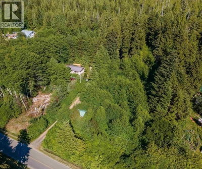 250 BAYVIEW Drive | Port Clements British Columbia | Slide Image Eight
