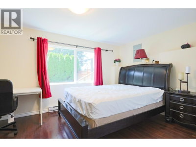 743 APPLEYARD Court | Port Moody British Columbia | Slide Image Eleven