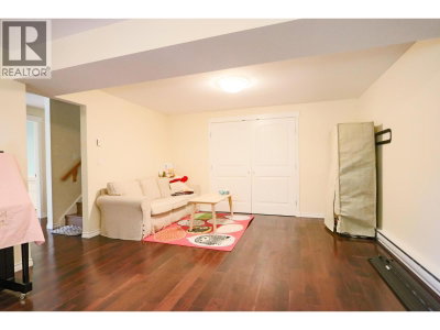 743 APPLEYARD Court | Port Moody British Columbia | Slide Image Nineteen