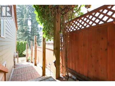 743 APPLEYARD Court | Port Moody British Columbia | Slide Image Thirty