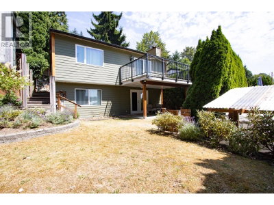 743 APPLEYARD Court | Port Moody British Columbia | Slide Image Thirty-two