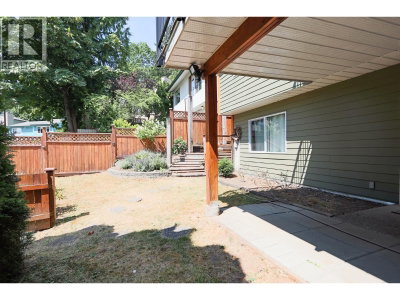 743 APPLEYARD Court | Port Moody British Columbia | Slide Image Thirty-three