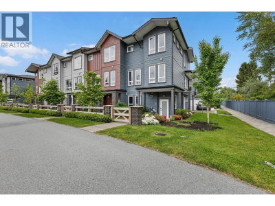 11851 232 Street | Maple Ridge British Columbia | Slide Image Three