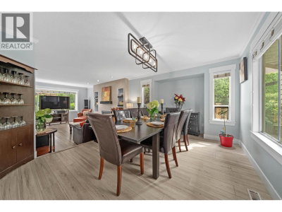 20240 121 Avenue | Maple Ridge British Columbia | Slide Image Eight