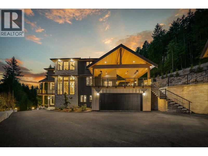 135 OAK Court Anmore British Columbia, V3H 4W9 - 6 Bedrooms Home For Sale