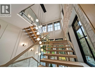 135 OAK Court | Anmore British Columbia | Slide Image Thirteen