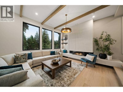135 OAK Court | Anmore British Columbia | Slide Image Twenty-three